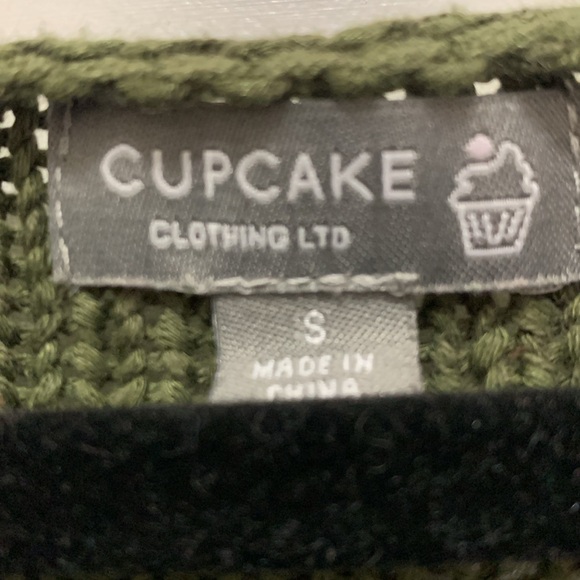 3/$15 Cupcake size small forest green sweater size small - Picture 2 of 5